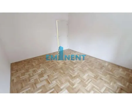 Izdavanje, trosoban stan, 57m², Crveni Krst, Beograd - image 3