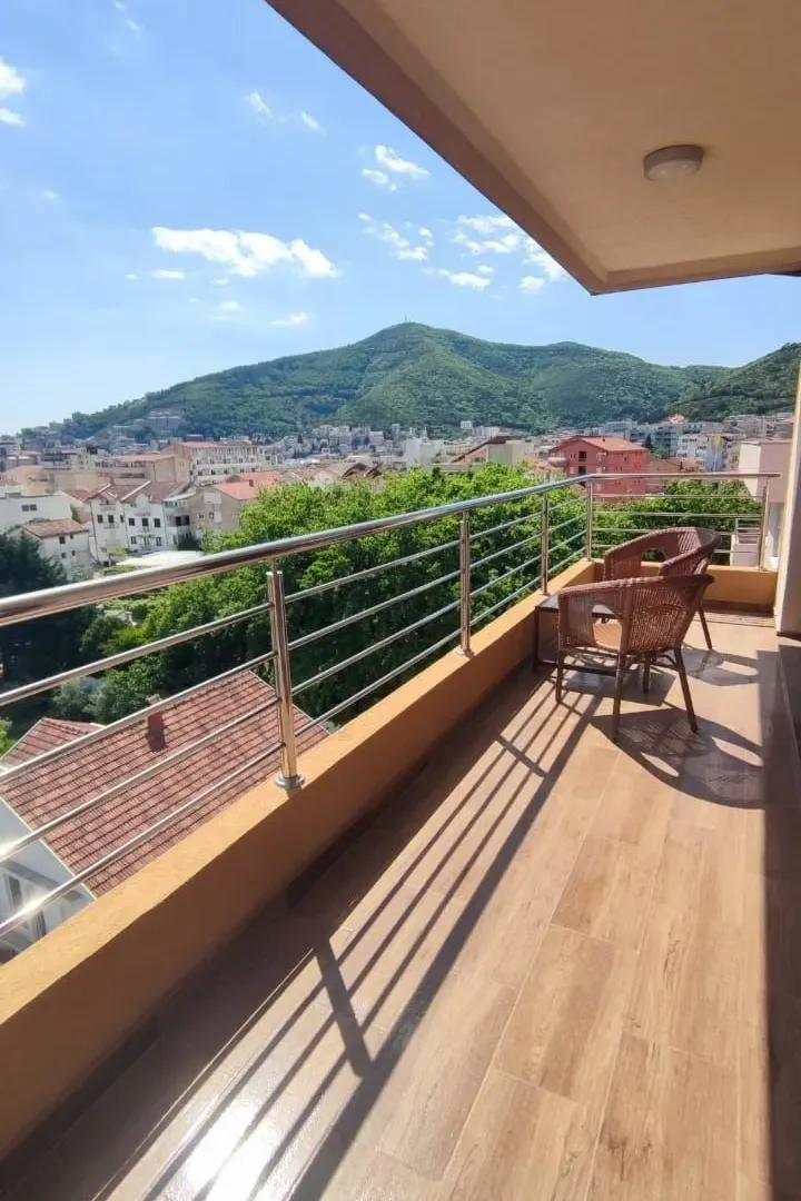 Prodaja, trosoban stan, 85m², Budva okolina, Budva