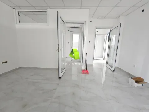 Rent, office space, 1200m², Pantelej, Niš - image 5