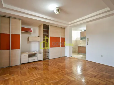 Prodaja, jednosoban stan, 56m², Krivi Most, Podgorica - image 4