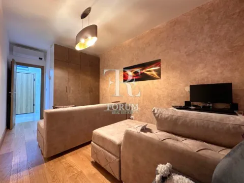 Rent, two bedroom apartment, 71m², New City, Podgorica - image 3