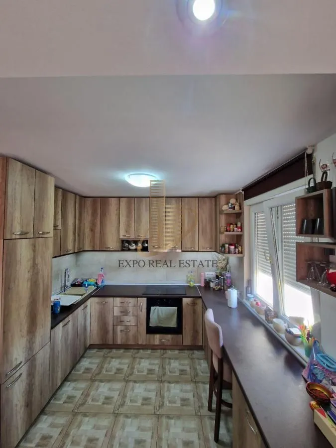 Prodaja, četvorosoban stan, 120m², Nova Detelinara, Novi Sad Sve Podlokacije