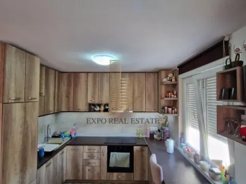 Sale, four bedroom apartment, 120m², Nova Detelinara, Novi Sad Sve Podlokacije - image 18