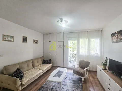 Prodaja, jednosoban stan, 40m², Stari Aerodrom, Podgorica - image 10