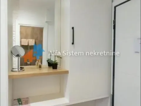 Rent, two bedroom apartment, 43m², Južni Bulevar, Vračar Sve Podlokacije - image 23