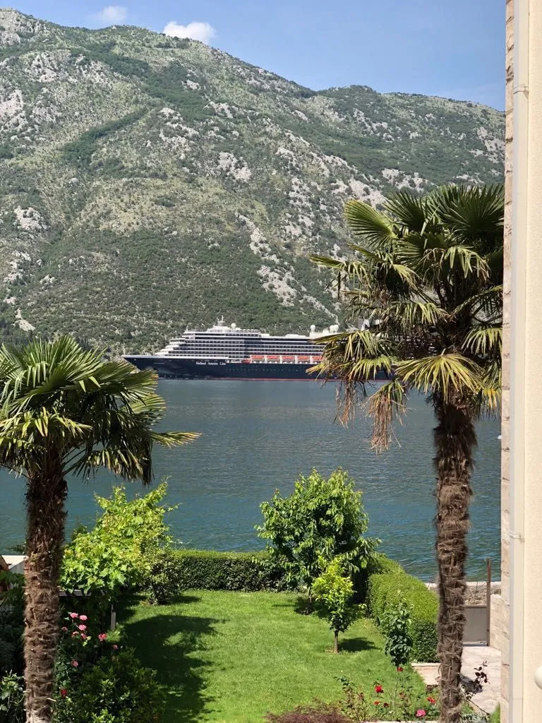 Prodaja, kuća, 280m², Stoliv, Kotor