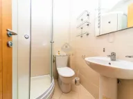 Izdavanje, dvosoban stan, 75m², Pobrežje, Podgorica - image 9