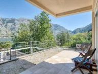 Izdavanje, dvosoban stan, 85m², Muo, Kotor - image 9