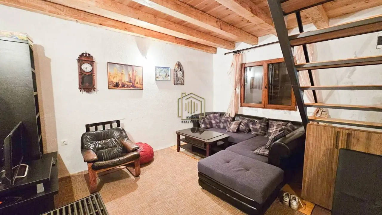 Prodaja, kuća, 70m², Kuči, Podgorica