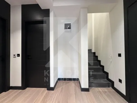 Prodaja, četvorosoban stan, 107m², Centar, Kolašin - image 34