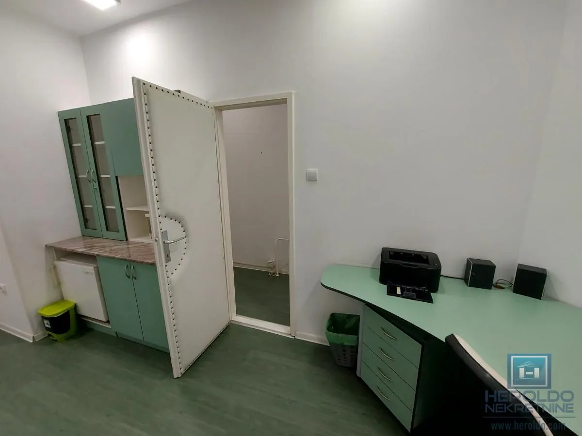 Rent, office space, 54m², Centar, Jagodina