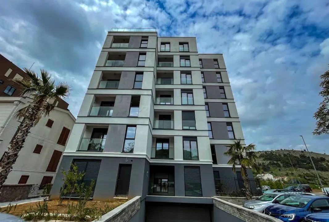 Prodaja, trosoban stan, 111m², Vezirov Most, Podgorica