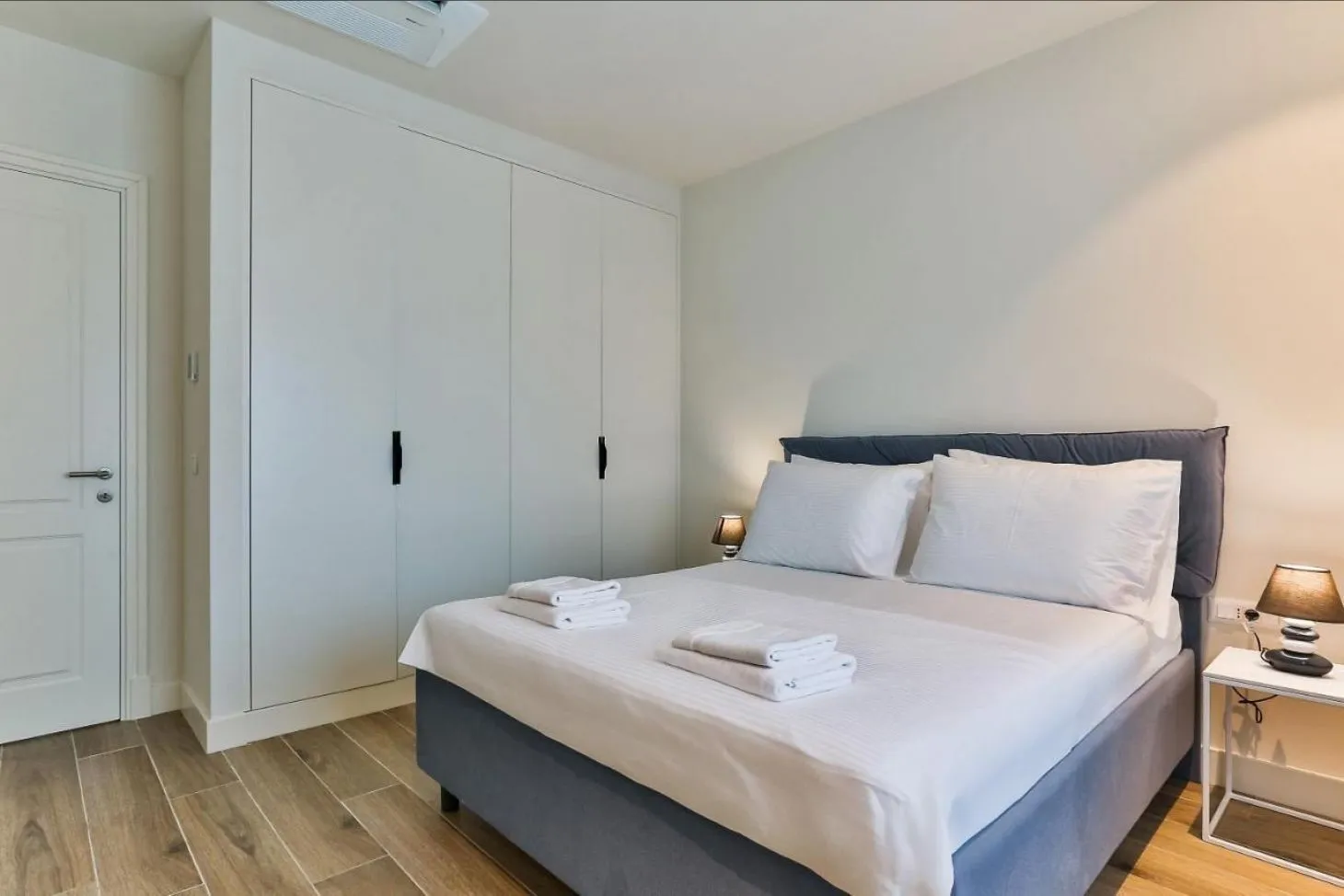 Prodaja, dvosoban stan, 95m², Tivat, Crna Gora