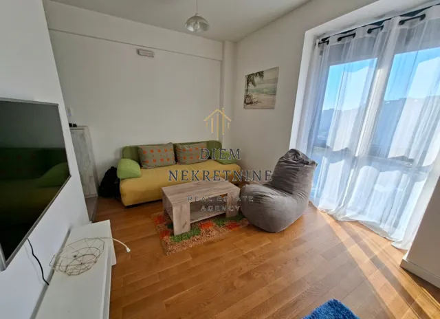 Rent, studio apartment, 22m², Centar, Bar