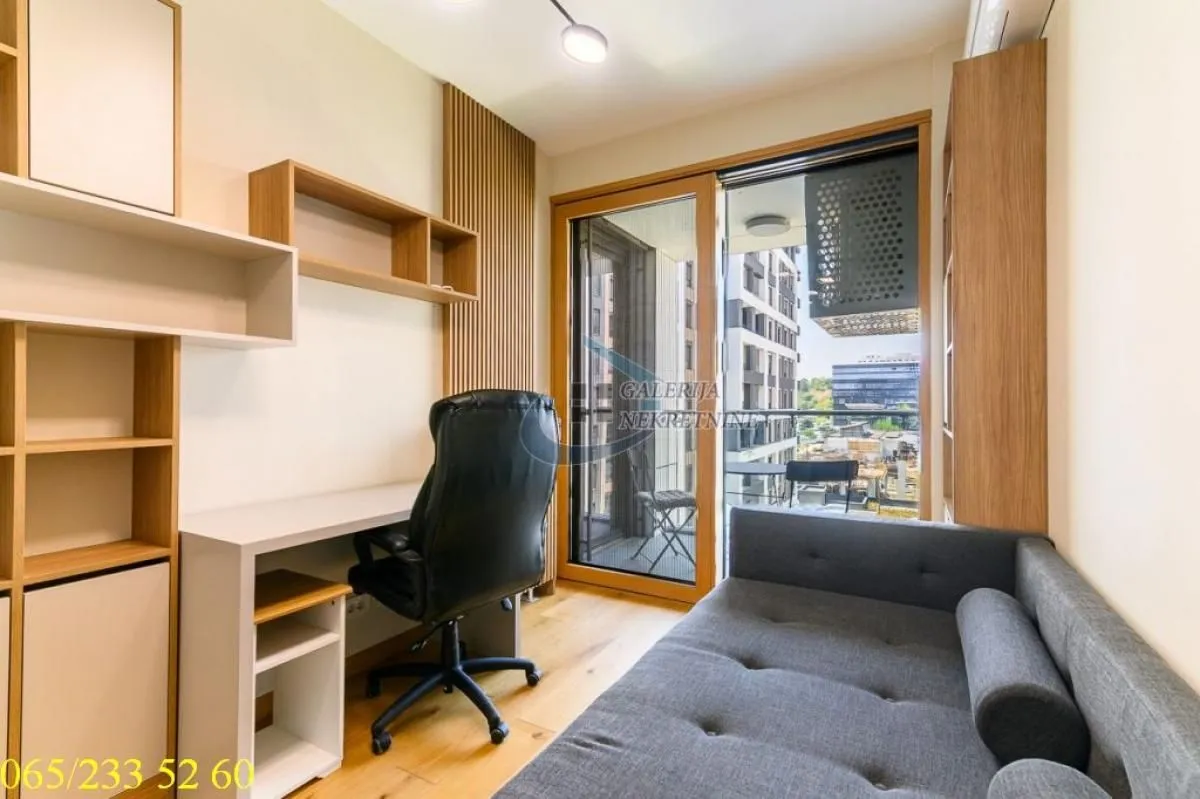 Sale, three bedroom apartment, 69m², Novi Beograd Blok 65, Novi Beograd Sve Podlokacije