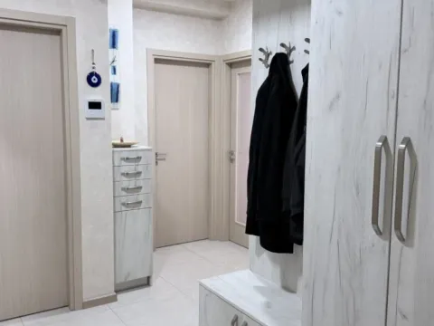 Prodaja, trosoban stan, 72m², City Kvart, Podgorica - image 11