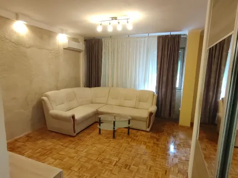 Izdavanje, jednosoban stan, 37m², Novo naselje, Novi Sad - image 3