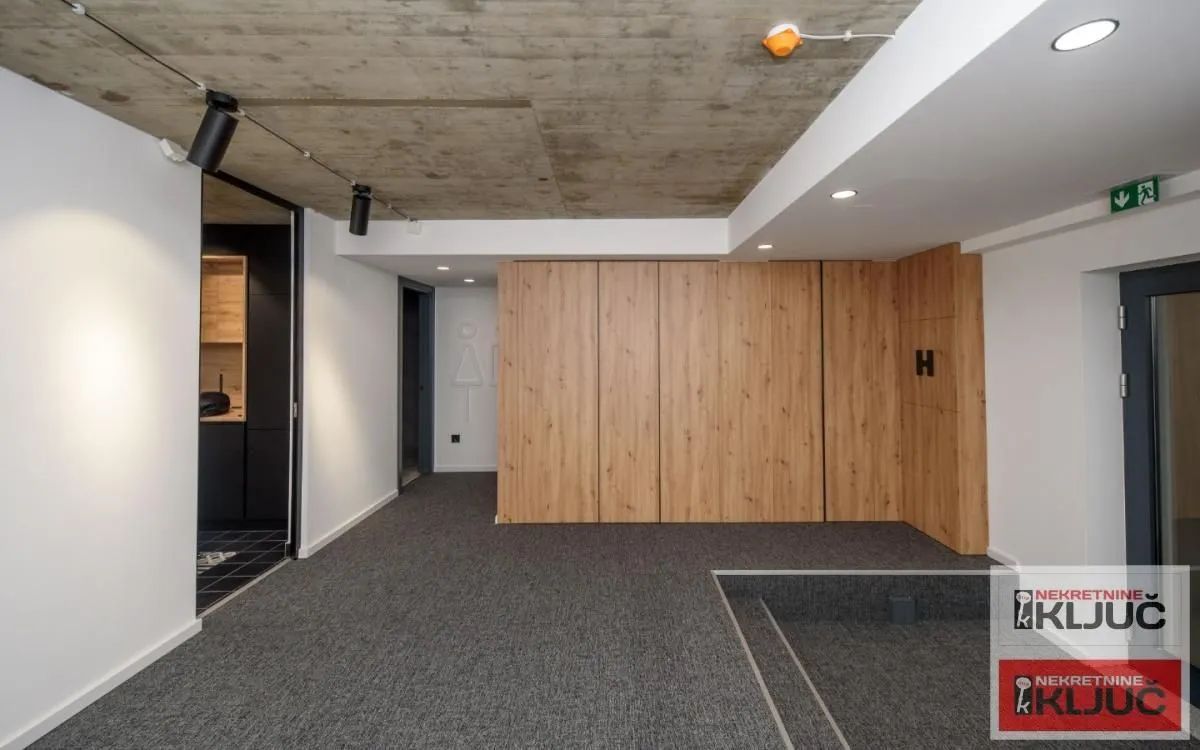 Rent, office space, 279m², Bulevar Oslobodjenja, Novi Sad Sve Podlokacije