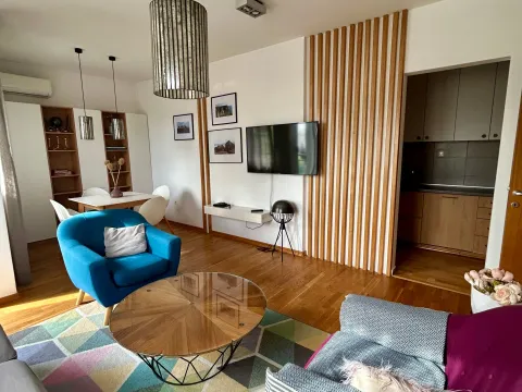 Izdavanje, dvosoban stan, 60m², Blok 6, Podgorica - image 8