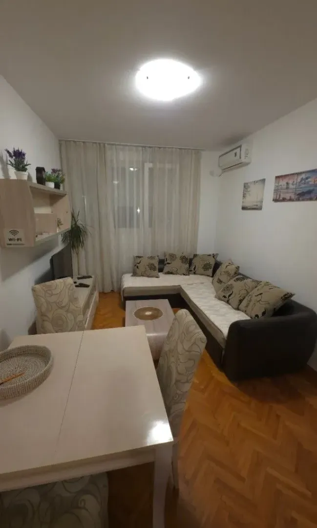 Izdavanje, jednosoban stan, 38m², Gintaš, Podgorica