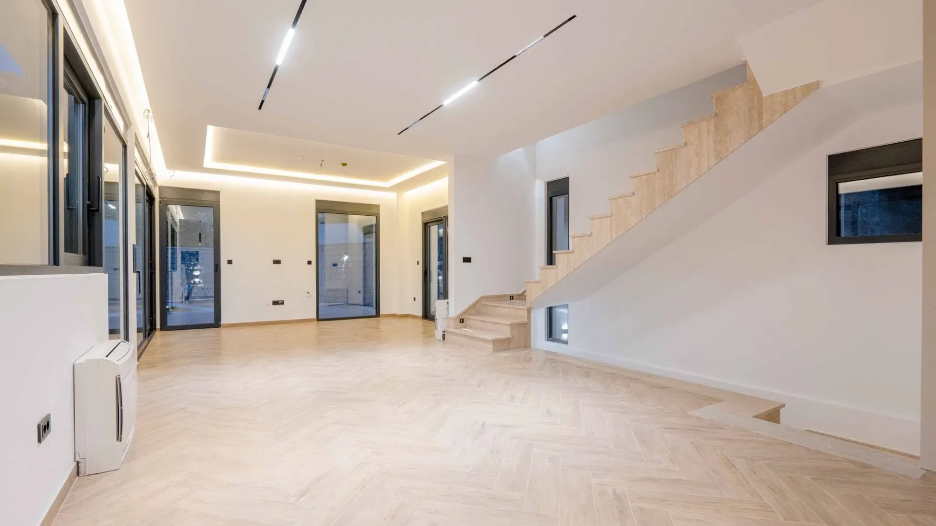 Prodaja, kuća, 240m², Kamenovo, Budva