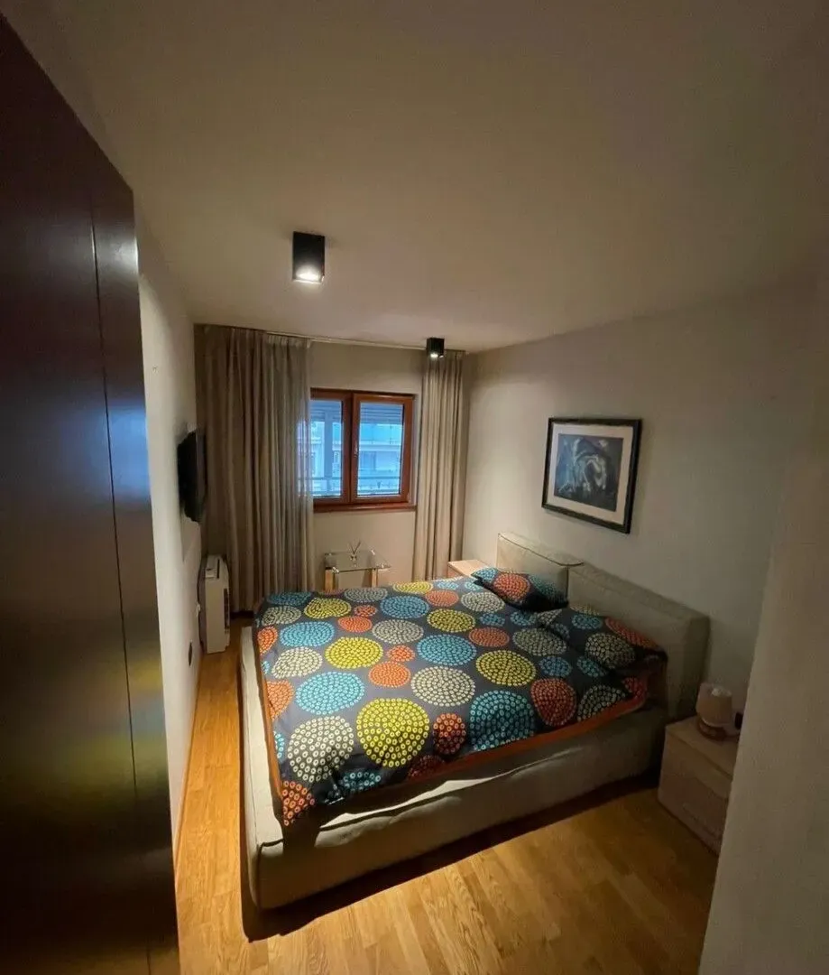 Izdavanje, jednosoban stan, 48m², Tološi, Podgorica
