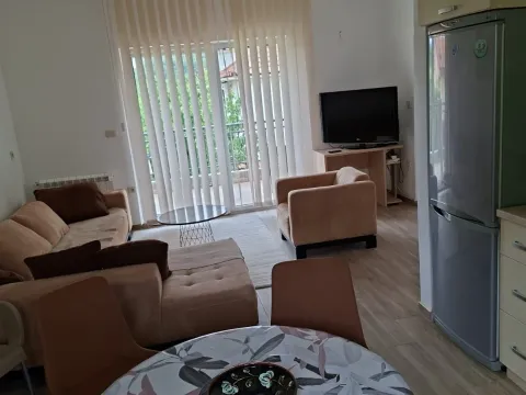 Rent, two bedroom apartment, 60m², Zelenika, Herceg Novi - image 5