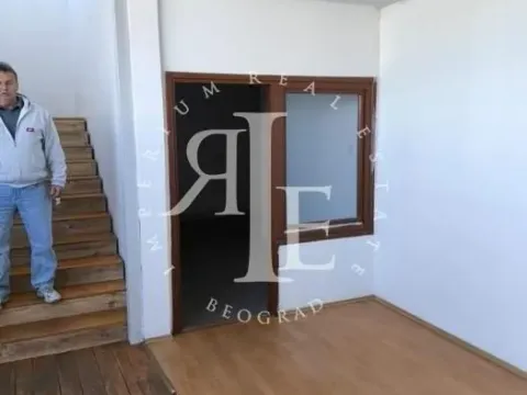 Izdavanje, poslovni prostor, 1265m², Altina, Beograd - image 9