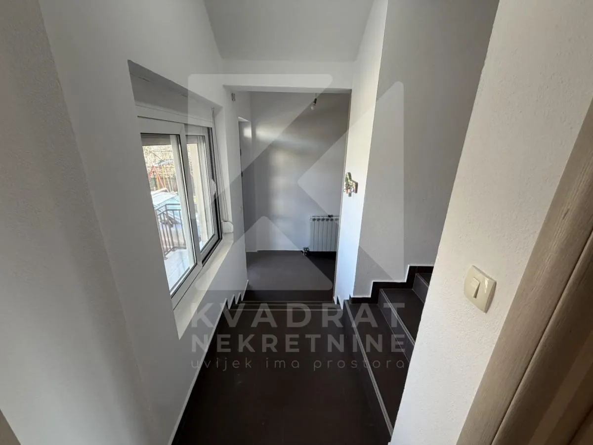 Rent, house, 220m², Tološi, Podgorica
