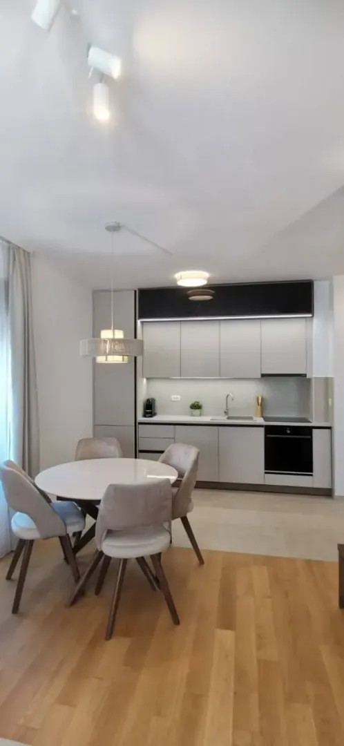 Rent, one bedroom apartment, 47m², Bečići, Budva