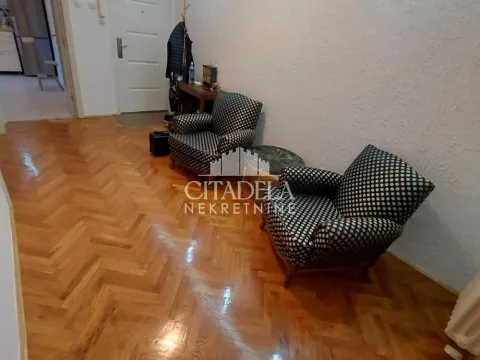 Prodaja, dvosoban stan, 79m², Vračar Centar, Vračar Sve Podlokacije - image 13