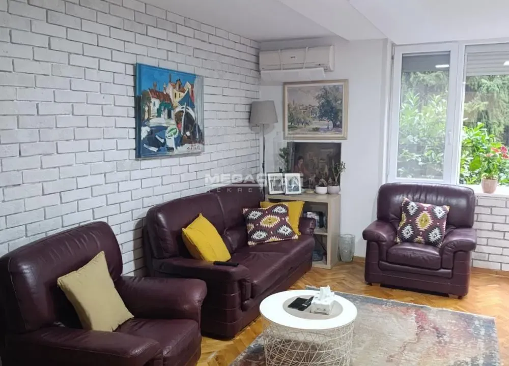 Sale, four bedroom apartment, 78m², Zvezdara Sve Podlokacije, Beograd