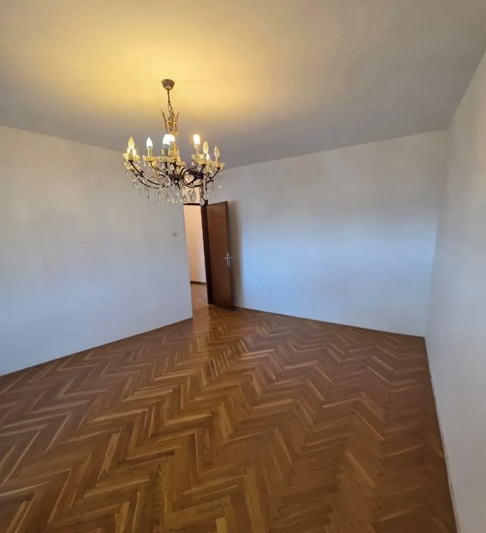 Prodaja, trosoban stan, 95m², Blok 9, Podgorica