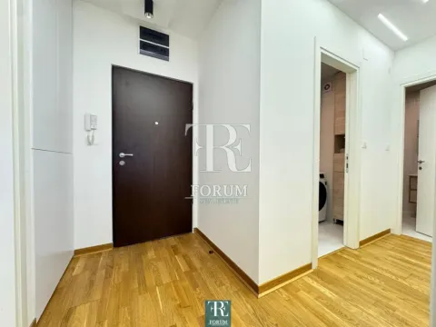 Izdavanje, dvosoban stan, 65m², City Kej, Podgorica - image 6