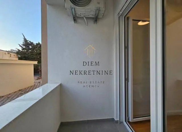 Izdavanje, jednosoban stan, 38m², Centar, Bar