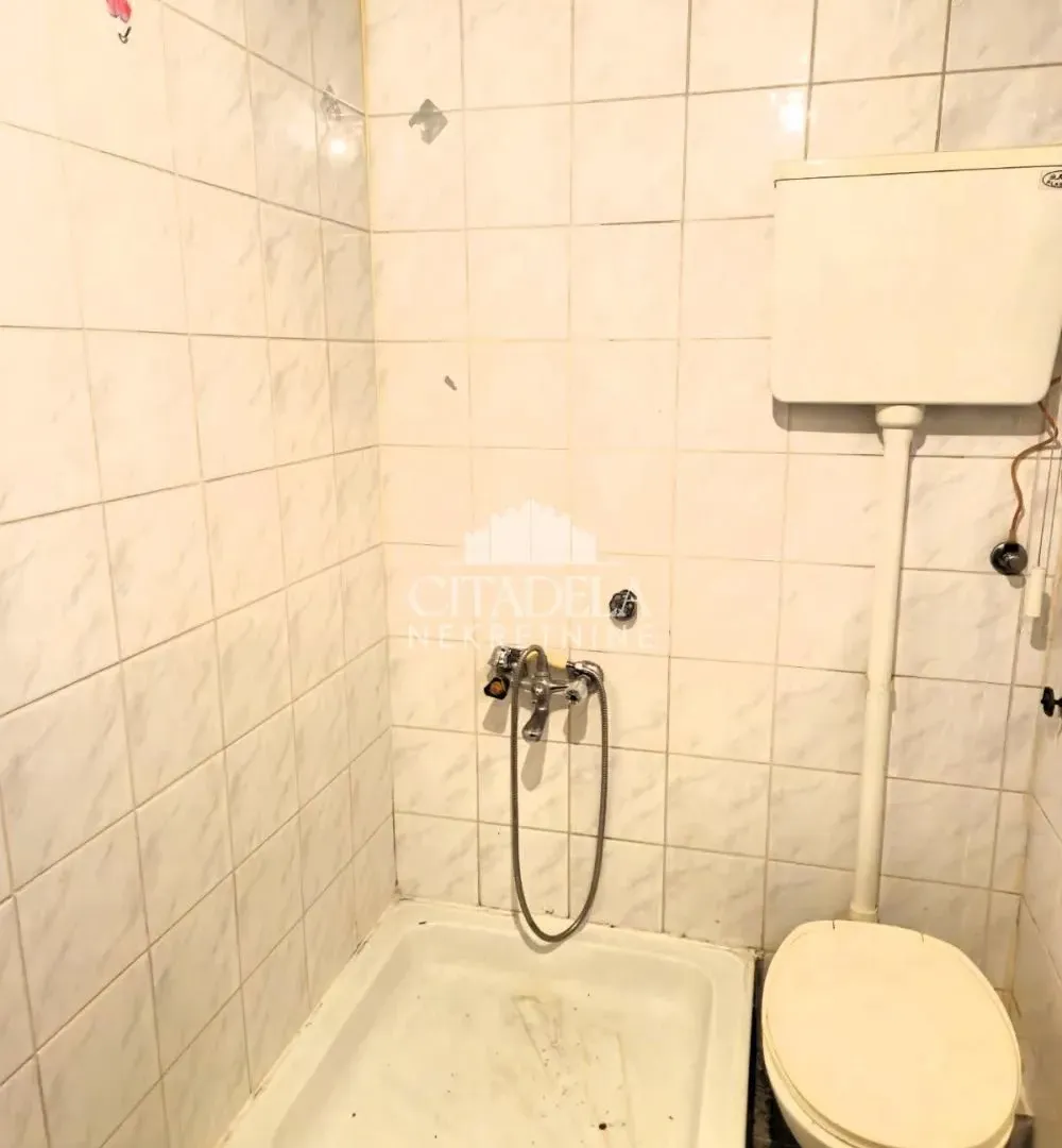 Prodaja, trosoban stan, 75m², Cerak, Beograd