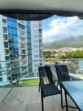 Izdavanje, trosoban stan, 89m², Tre Canne, Budva - image 9