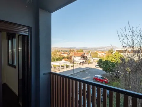 Prodaja, trosoban stan, 90m², Gornja Gorica, Podgorica - image 16