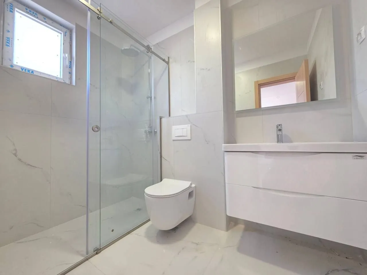 Prodaja, dvosoban stan, 64m², Dubovica, Budva