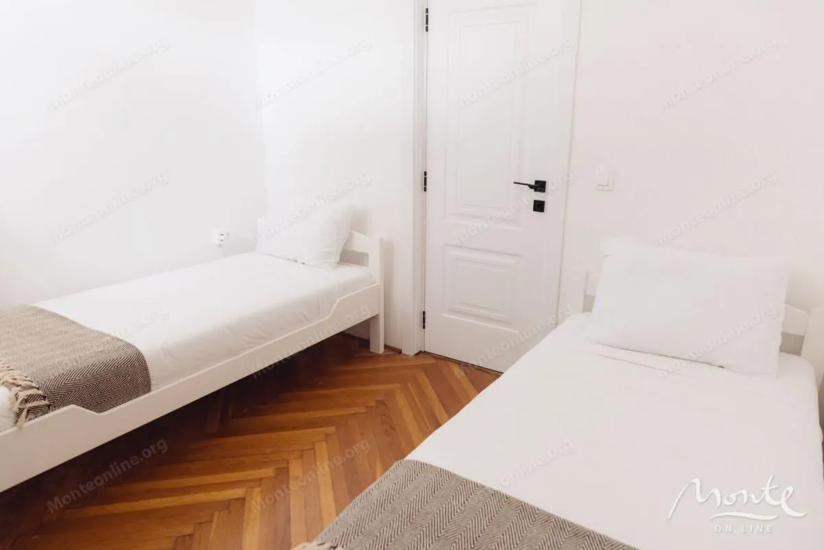 Sale, two bedroom apartment, 74m², Sveti Stefan, Budva