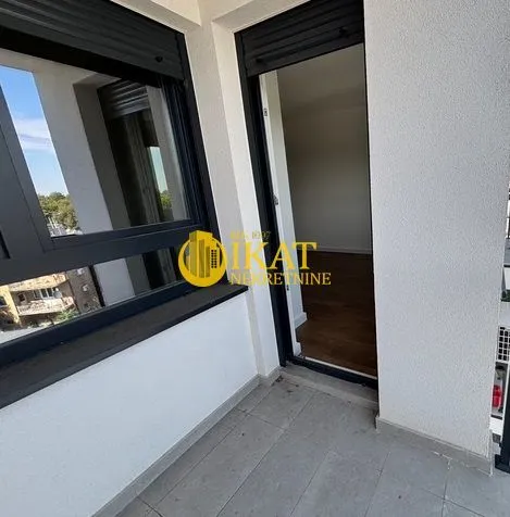 Prodaja, trosoban stan, 95m², Zemun Gornji Grad, Zemun Sve Podlokacije