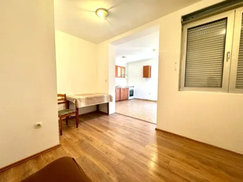 Prodaja, garsonjera, 34m², Centar, Tivat - image 5