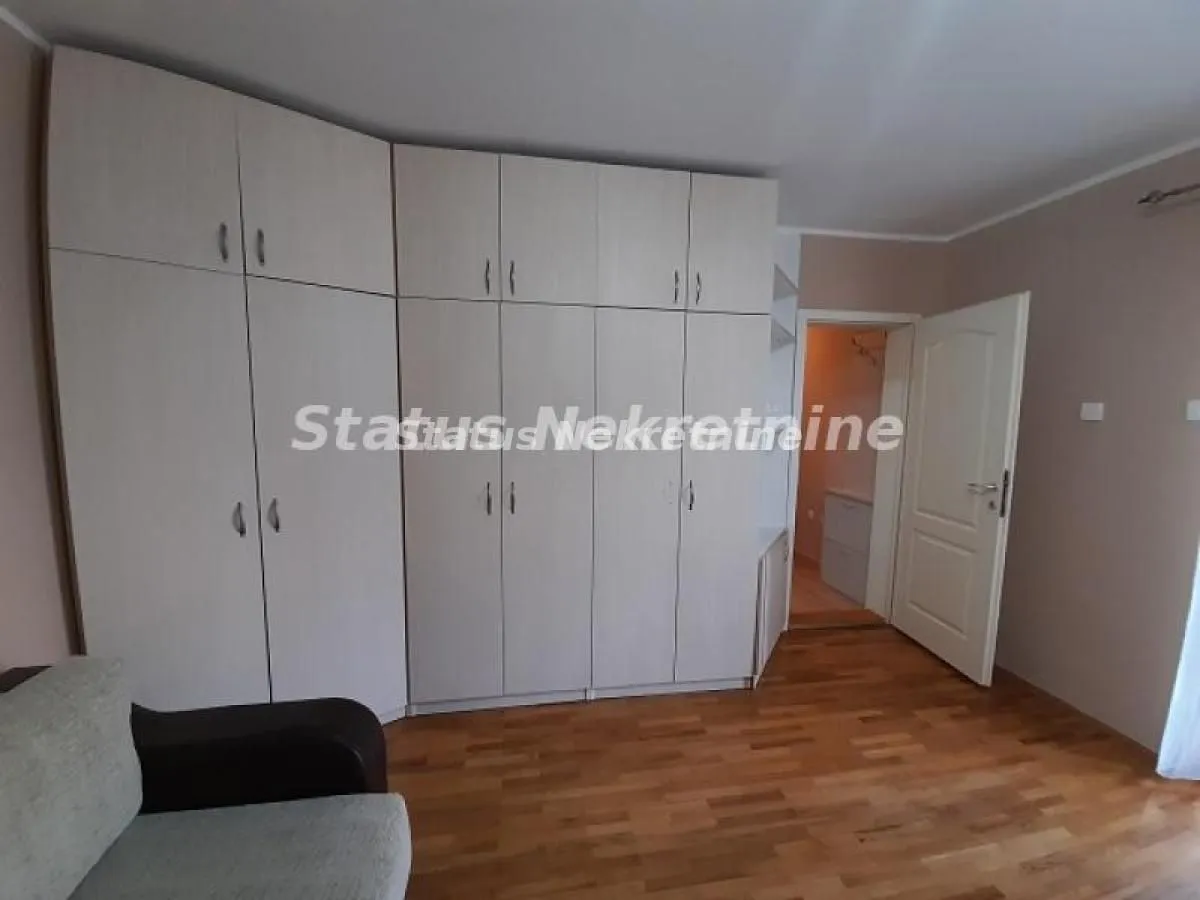 Izdavanje, jednosoban stan, 31m², Grbavica, Novi Sad Sve Podlokacije
