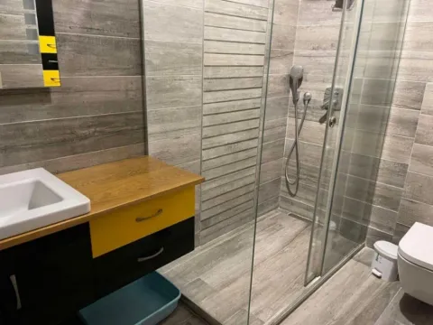 Izdavanje, trosoban stan, 100m², City Kvart, Podgorica - image 11