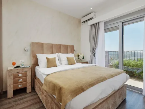 Prodaja, kuća, 233m², Kotor, Crna Gora - image 17