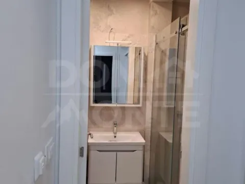 Izdavanje, dvosoban stan, 75m², Tivat, Crna Gora - image 10