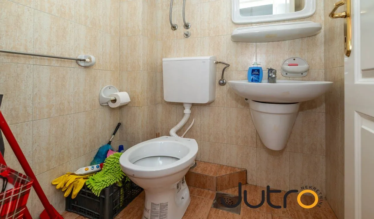 Izdavanje, trosoban stan, 115m², Gorica C, Podgorica