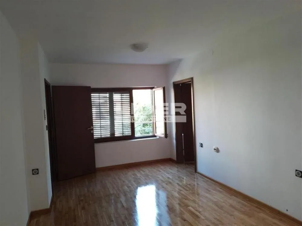 Prodaja, trosoban stan, 58m², Zvezdara Sve Podlokacije, Beograd