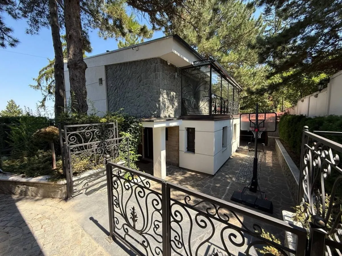 Prodaja, kuća, 318m², Petrovaradin, Novi Sad
