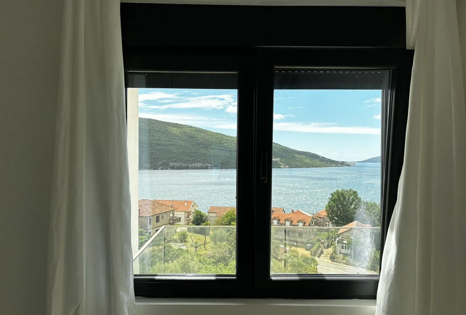 Izdavanje, jednosoban stan, 43m², Kumbor, Herceg Novi